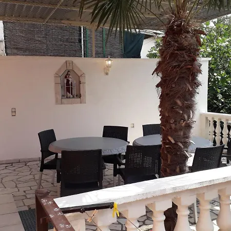 Apartman Jure *